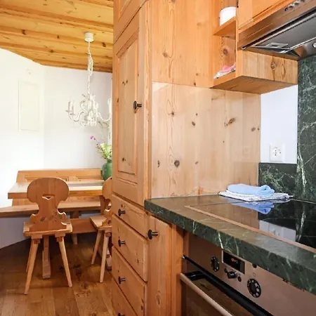 Apartment Casa La Roda Nr 5 Ursin Sedrun